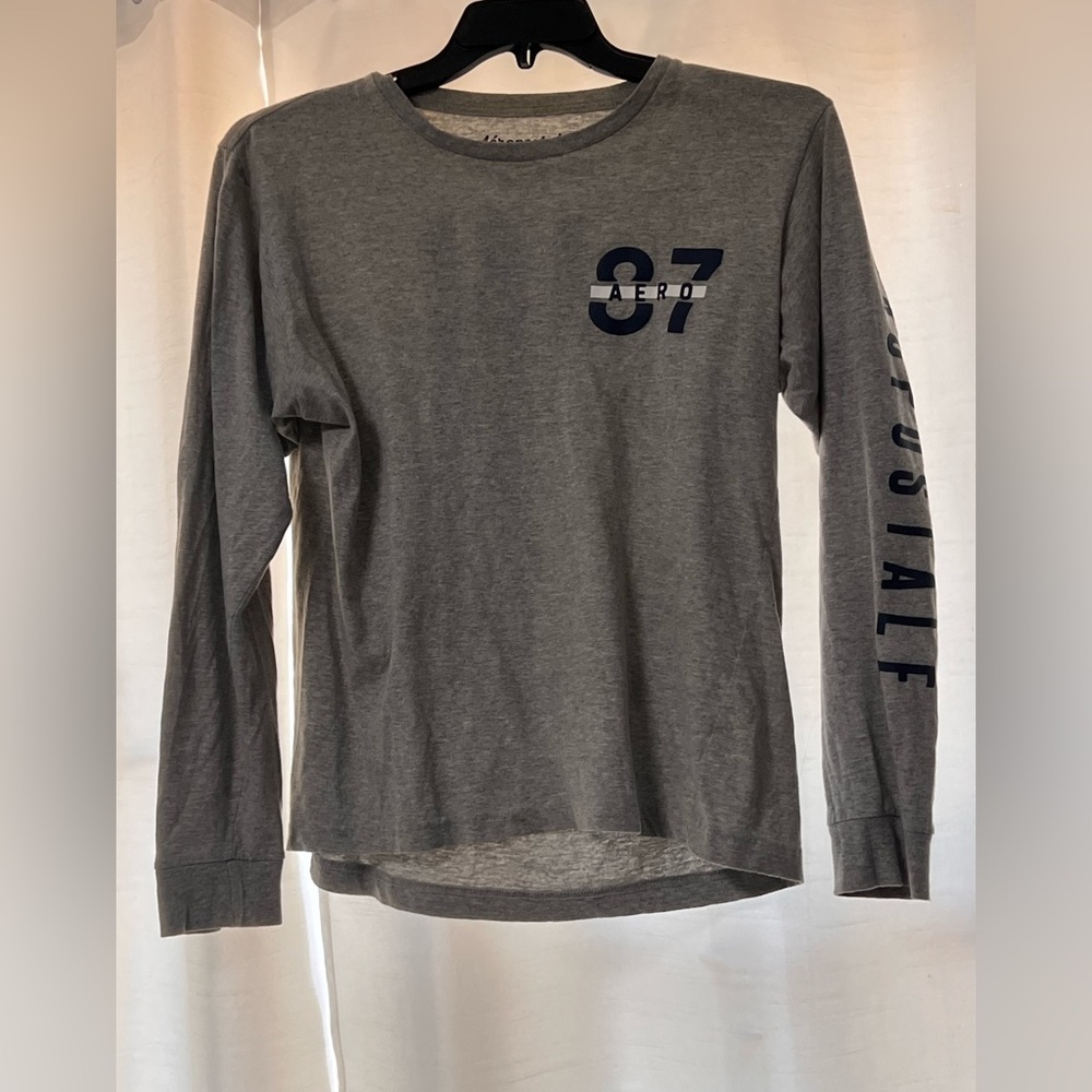 Aeropostale Long sleeve gray T-shirt size M